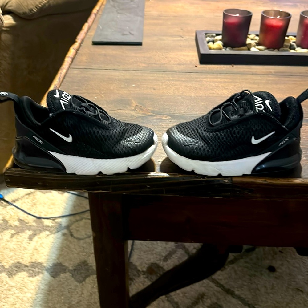 Black Nike air7c